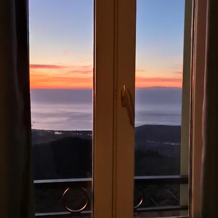 Holiday home Superbe Maison De Village Authentique Vue *