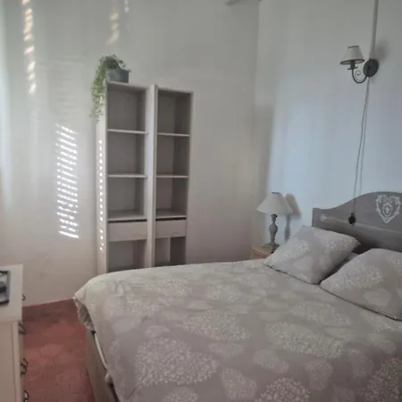 Semesterbostad Superbe Maison De Village Authentique Vue Sant'Antonino