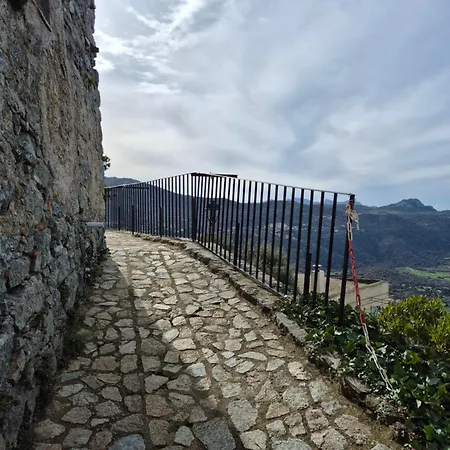 Superbe Maison De Village Authentique Vue *