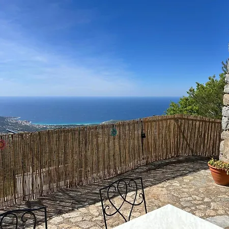 Vakantiehuis Superbe Maison De Village Authentique Vue