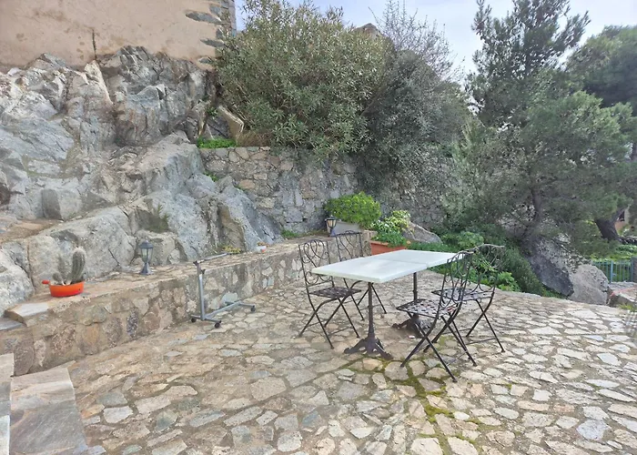 בית נופש Superbe Maison De Village Authentique Vue Sant'Antonino